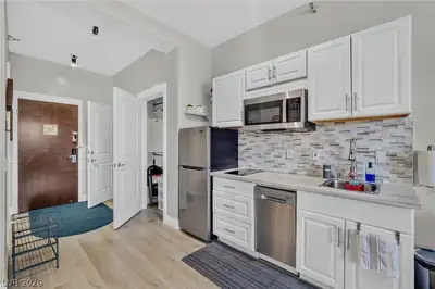 29 Montelago Boulevard 519 Kitchen