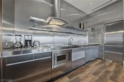 4381 West Flamingo Road 58301 Kitchen