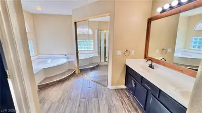 3725 Deer Flats Street, Las Vegas, NV 89129 Primary Bathroom