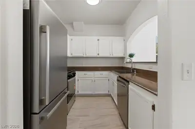 10001 Peace Way 1289 Kitchen