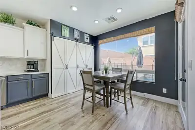 8592 Garden Valley Court Dining Area