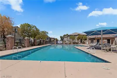 495 Dorchester Bend Avenue 3 Pool