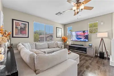 495 Dorchester Bend Avenue 3 Living Room