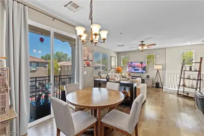 495 Dorchester Bend Avenue 3 Dining Area