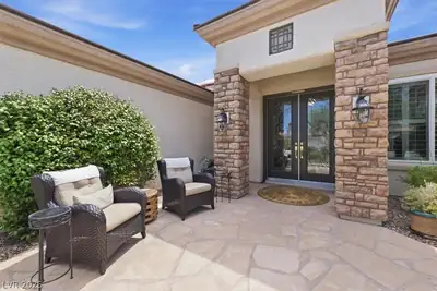 2849 Foxtail Creek Avenue Courtyard