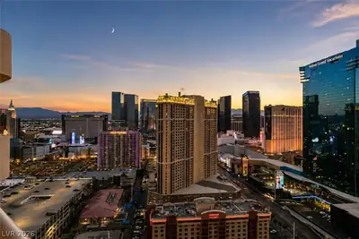 145 HARMON Avenue 1021, Las Vegas