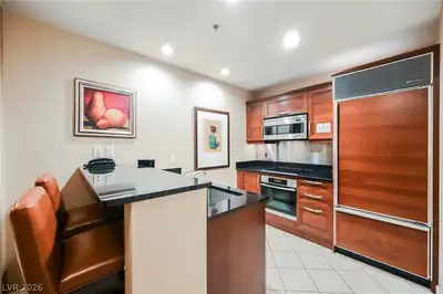 145 HARMON Avenue 1021 Kitchen