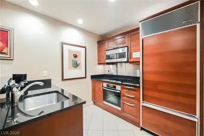 145 HARMON Avenue 1021 Kitchen