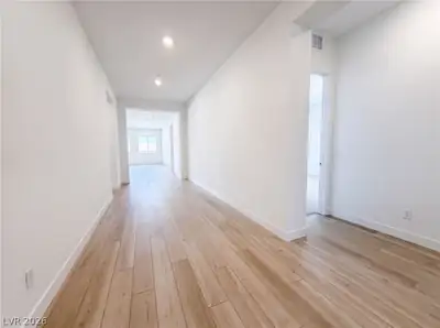 8289 Warbonnet Way, Las Vegas, NV 89113 