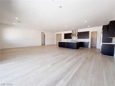 8289 Warbonnet Way, Las Vegas, NV 89113 