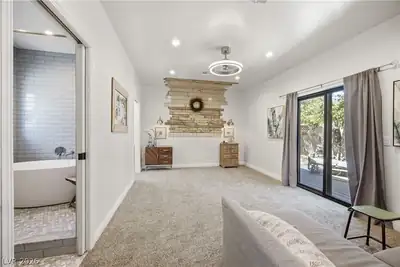 428 B Avenue Primary Bedroom