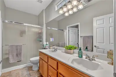 2328 Fossil Canyon Drive Primary Bathroom