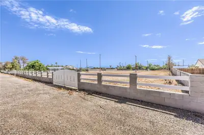 Fairfield Avenue, Las Vegas, NV 89123 Yard