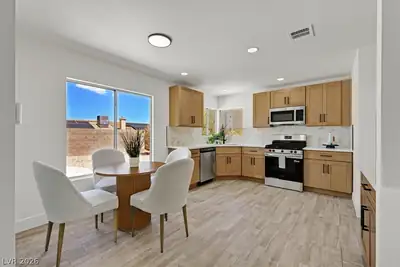 530 Reliance Avenue, Henderson, NV 89002 Kitchen