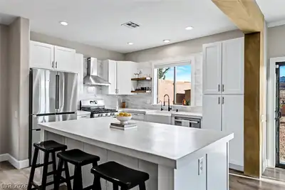 2855 Strathallan Avenue Kitchen