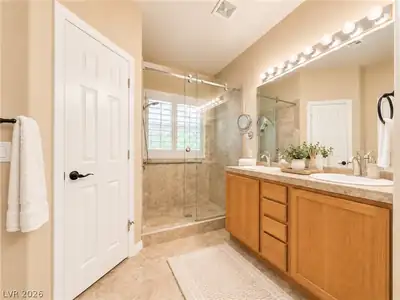 5705 Eagle Claw Avenue, Las Vegas, NV 89130 Primary Bathroom