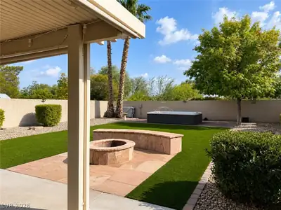 5705 Eagle Claw Avenue, Las Vegas, NV 89130 Yard