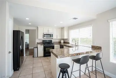 196 Kachina Drive, Henderson, NV 89074 Kitchen