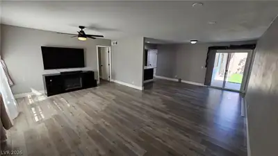 3604 Braewood Drive, Las Vegas, NV 89121 Living Room