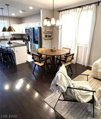 10486 HIGHLANDS RIVER Street Dining Area