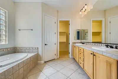 7364 Summer Duck Way Primary Bathroom