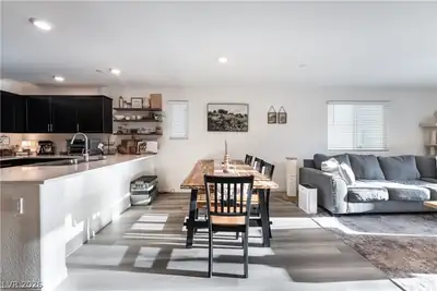 6818 Truffle Gray Street, Las Vegas, NV 89148 Dining Area