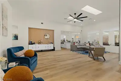 10939 Saint Rafael Street Living Room