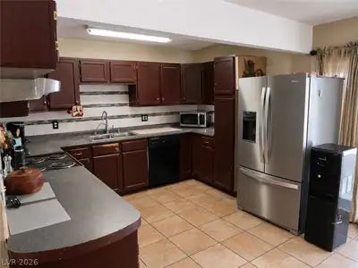 905 Zola Circle, Las Vegas, NV 89145 Kitchen