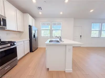 305 Crescent Glow Lane, Henderson, NV 89015 