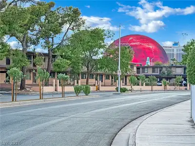 625 South Royal Crest Circle 11, Las Vegas