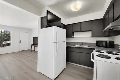 625 South Royal Crest Circle 11 Kitchen