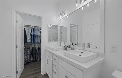 10524 Harvest Green Way, Las Vegas, NV 89135 Primary Bathroom