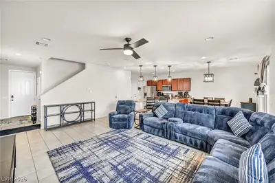 5612 Hill Cliff Court, North Las Vegas, NV 89031 Living Room