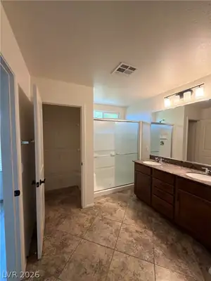 7020 Placid Lake Avenue, Las Vegas, NV 89179 Primary Bathroom