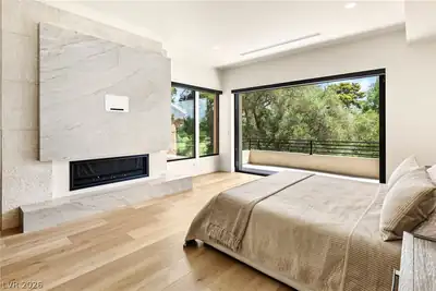 2847 Queens Courtyard Drive Primary Bedroom