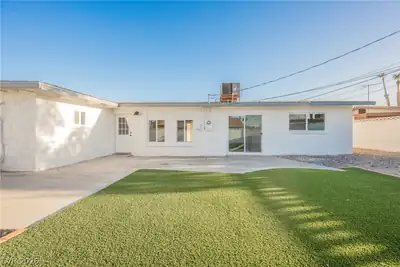 872 Count Wutzke Avenue, Las Vegas, NV 89119 