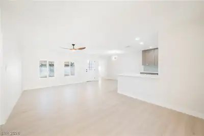 872 Count Wutzke Avenue, Las Vegas, NV 89119 