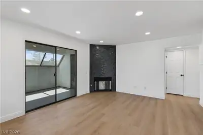 601 Cabrillo Circle 859 Living Room