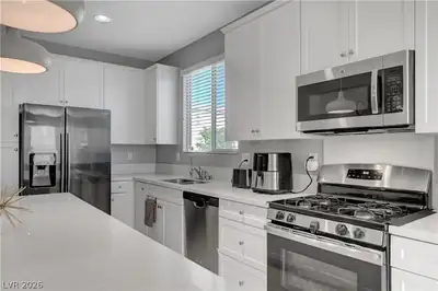 5822 West Amber Mesa Street Kitchen