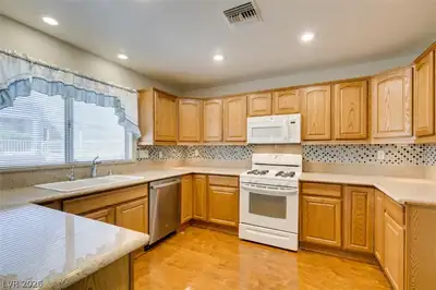 10009 Netherton Drive Kitchen