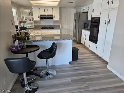 5849 West Cherokee Kitchen