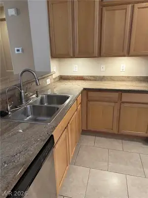 4112 GLIDING GULLS Avenue, North Las Vegas, NV 89084 Kitchen