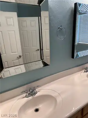 4112 GLIDING GULLS Avenue, North Las Vegas, NV 89084 Primary Bathroom