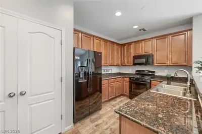 9041 Silken Crests Court, Las Vegas, NV 89149 Kitchen