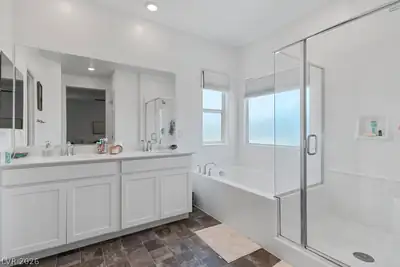 7117 Red Gulch Street, North Las Vegas, NV 89084 Primary Bathroom