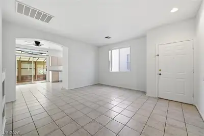 1069 Sweeping Ivy Court Living Room