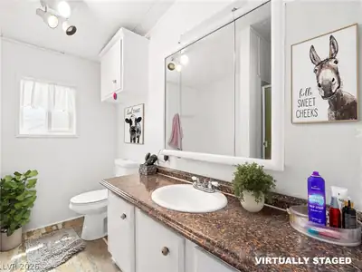3044 Gavilan Lane Primary Bathroom