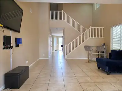 5628 West Tideview Street Living Room