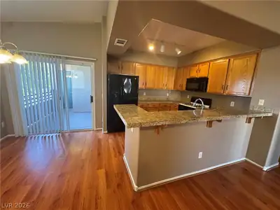 9901 Trailwood Drive 2164 Kitchen