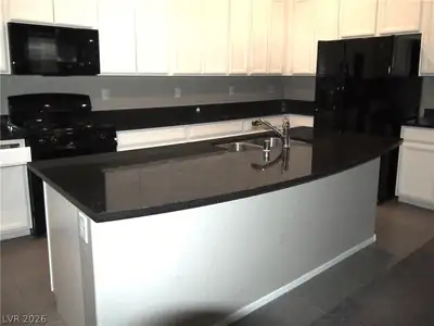 735 Orange Plume Walk Kitchen